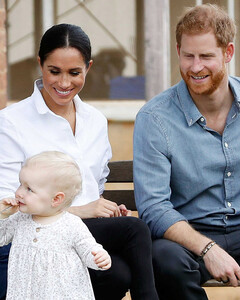 Дочь Меган Маркл и принца Гарри — не первая родственница королевы, которая родилась в США