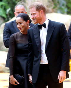 Почему Меган Маркл и принц Гарри не были на церемонии «Эмми-2021», хотя их номинировали за интервью Опре Уинфри