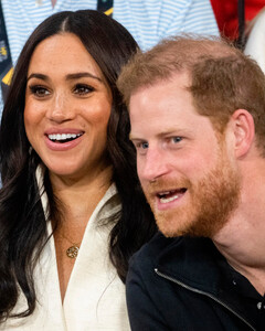 Скандал не за горами: Меган Маркл и принц Гарри напугали дворец ещё одним интервью с Опрой Уинфри