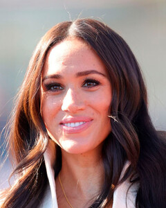 Почему Меган Маркл боится возвращаться в Великобританию?