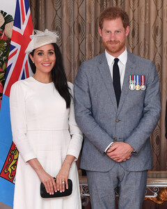 Королевский эксперт: «Меган Маркл и принц Гарри могли заниматься своей карьерой, но выбрали амплуа дворцовых изгоев»