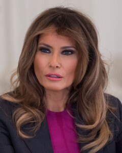 Мелания Трамп наконец осудила беспорядки в Капитолии