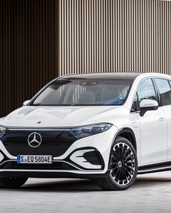 Mercedes-Benz представил свой флагманский электрический внедорожник EQS