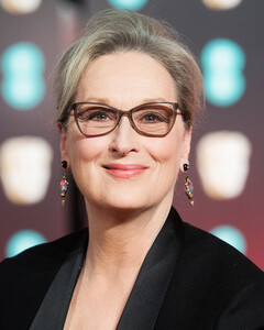 Мэрил Стрип получила в подарок станцию метро в Нью-Йорке