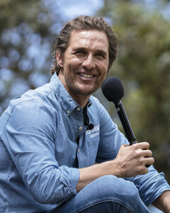 Мэттью Макконахи записал видеообращение к выпускникам