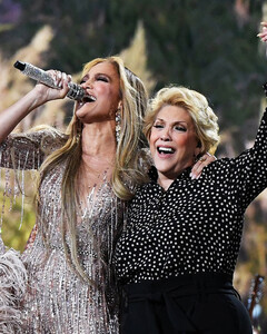 Мама Дженнифер Лопес в восторге от её воссоединения с Беном Аффлеком