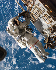 NASA отправит на Луну женщину