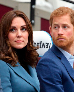 «Гарри унизил её»: Кейт Миддлтон считает, что её предали из-за сериала Сассекских для Netflix