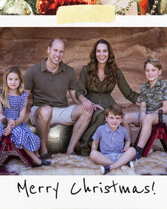 С любовью, Кембриджские: принц Уильям и Кейт Миддлтон поделились новой Рождественской открыткой 2021 года