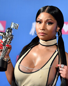 Ники Минаж отказалась выступать на VMA из-за очередного суда над мужем