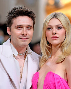 Какой особенный подарок Никола Пельтц-Бекхэм сделала своему мужу Бруклину?