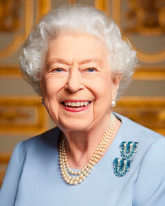 Опубликован последний официальный портрет Елизаветы II