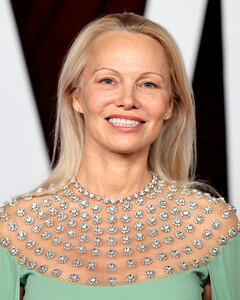 Памела Андерсон снимет сериал о своей героине