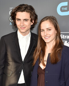 Чем занимается сестра Тимоти Шаламе — Полин