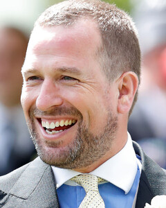 Питер Филлипс познакомил Елизавету II со своей новой девушкой