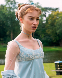 Фиби Дайневор покидает сериал «Бриджертоны» в преддверии третьего сезона