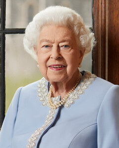 «Вы не можете меня заставить!»: фотограф рассказал, что ответила Елизавета II на его предложение улыбнуться на камеру