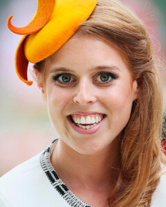 Обеспеченная наследница: принцесса Беатрис владеет двумя королевскими трастовыми фондами