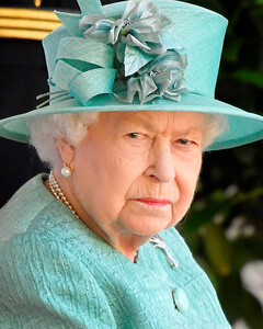 Покойтесь с миром, Ваше Величество: в сети появились слухи о смерти Елизаветы II