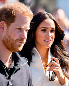 24% — исторический антирекорд Сассексов! Почему популярность принца Гарри и Меган Маркл в 2022 году достигла минимума?