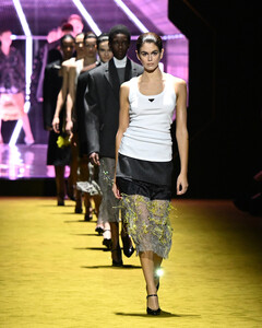 Prada снова самый популярный бренд в мире