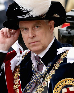 Карл III запретил: принц Эндрю не будет участвовать в церемонии вручения ордена Подвязки