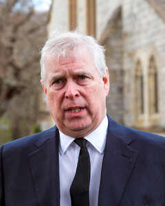 Принц Эндрю не сможет провести отпуск в Балморале, так как Карл III не закрыл его для посетителей