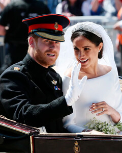 Меган Маркл и принц Гарри отмечают 5-ю годовщину свадьбы