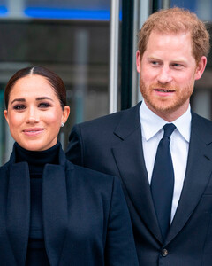 Получили своё: принц Гарри и Меган Маркл возьмут полное руководство над фондом Archewell