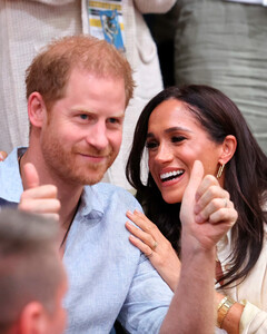 Почему королевская семья не поздравила принца Гарри с днём рождения в этом году?