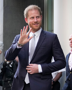 Иск принца Гарри к издательству Daily Mail может быть передан в суд