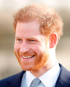 Принц Гарри не жалеет о выпуске мемуаров, но чем обернулась его откровенность для других героев этой истории?