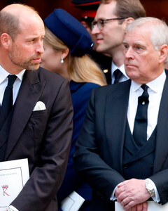 Принц Уильям запретит дяде принцу Эндрю участвовать в своей коронации и королевской жизни