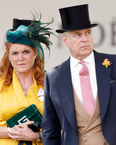 Воспользовался доверием: почему принц Эндрю опубликовал свои посты в аккаунте бывшей супруги Сары Фергюсон