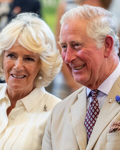 Не начинать разговор первым и другие странные правила, которым должны следовать принц Чарльз и Камилла Паркер-Боулз