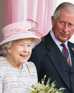 Принц Чарльз рассказал о самочувствии Елизаветы II после перенесённого COVID-19