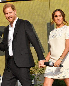 Адвокат Сассекских заявил: «Принц Гарри и Меган Маркл никогда не собирались давать клятву молчания»