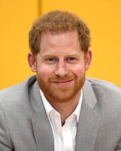 Принц Гарри предупредил королевскую семью о публикации своих мемуаров