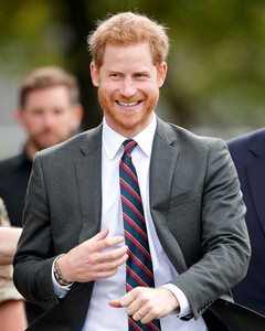 Принц Гарри будет трудиться на двух работах
