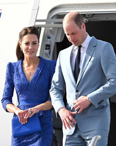 Землетрясения и ураганы: чем запомнились предыдущие королевские туры принца Уильяма и Кейт Миддлтон