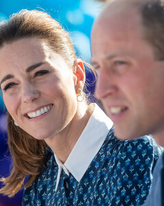 Вместе и навсегда: королева Елизавета II наложила вето на развод принца Уильяма и Кейт Миддлтон