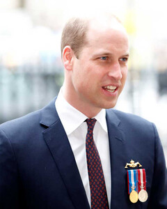 Принц Уильям не общается с теми, кто поддерживает Гарри и Меган