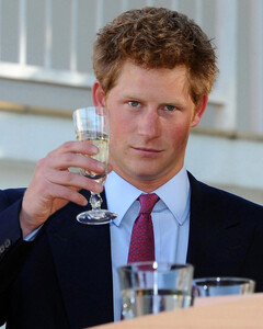 Журналист Кэти Курик: «Принц Гарри пропах сигаретами и алкоголем»