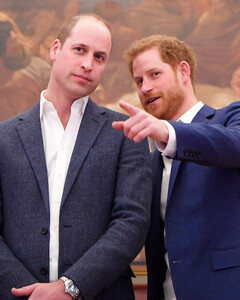 Принцы Уильям и Гарри пообщаются наедине после открытия статуи Дианы