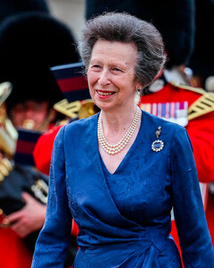 Принцесса Анна впервые за 50 лет сменила причёску