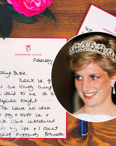 Переписка принцессы Дианы с друзьями во время развода с Чарльзом продана на аукционе за $170 000