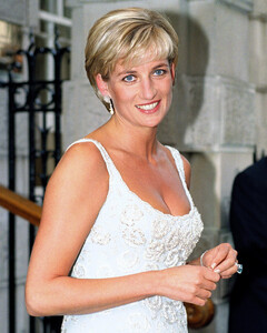 Какими были последние слова принцессы Дианы на месте катастрофы