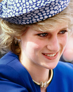 Какое печальное событие научило принцессу Диану с добротой относиться к людям