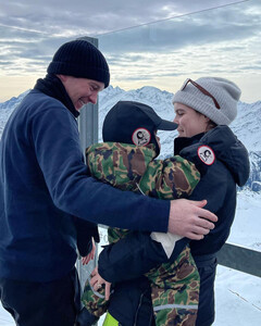 Принцесса Евгения и Джек Бруксбэнк отметили первый день рождения своего сына — Августа