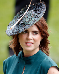 Почему принцесса Евгения не раз нарушила королевский протокол после рождения своего первенца — Августа?